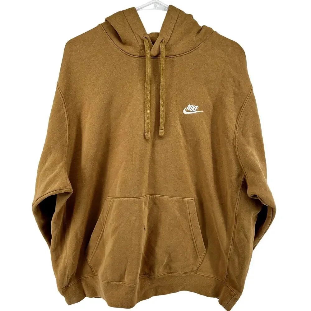 Nike sportswear club